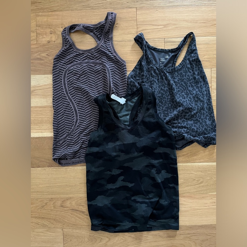 Athletic top bundle